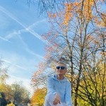 Lili, 52 (6 , 0 )